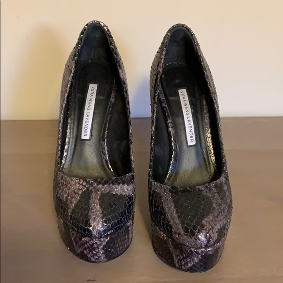 Vera Wang Lavender Taupe and Black Snakeprint Leather Stilettos - Women’s Size 6 - Picture 3 of 4